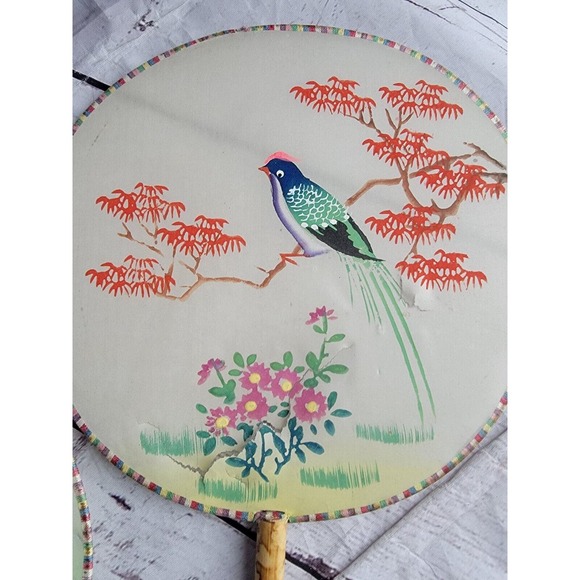 Lot 2 Vintage Hand Painted EXOTIC BIRD Silk Asian Bamboo Handled Fans Art READ - Picture 4 of 9